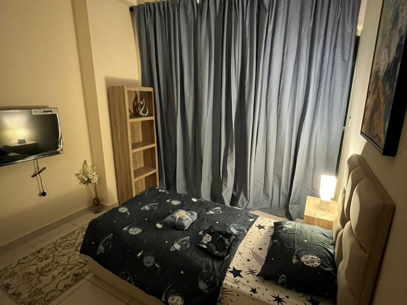 Standard Room With Shared Bathroom Available For Single Person In Dubai Marina